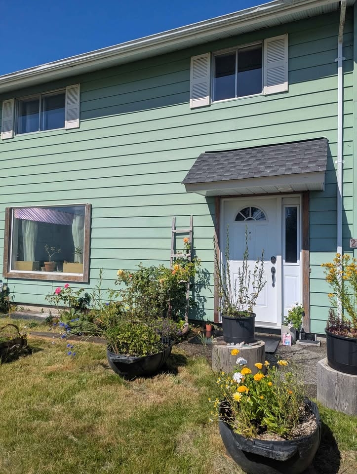 2024 Hemlock: Family Home & Rental Suite