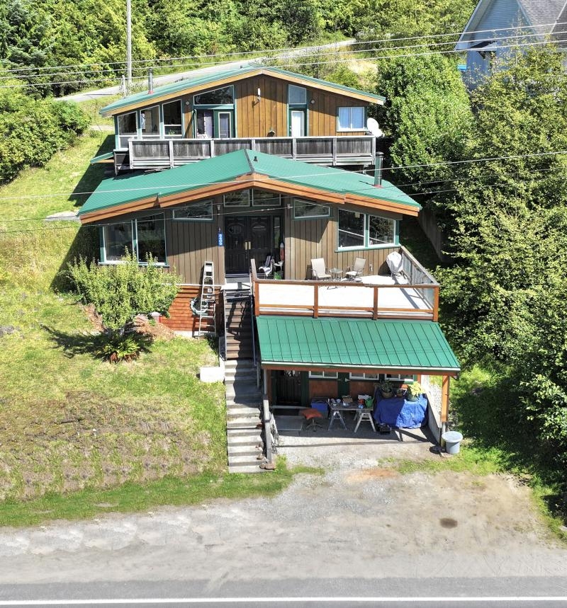 New Listing: 3409 Oceanview Drive