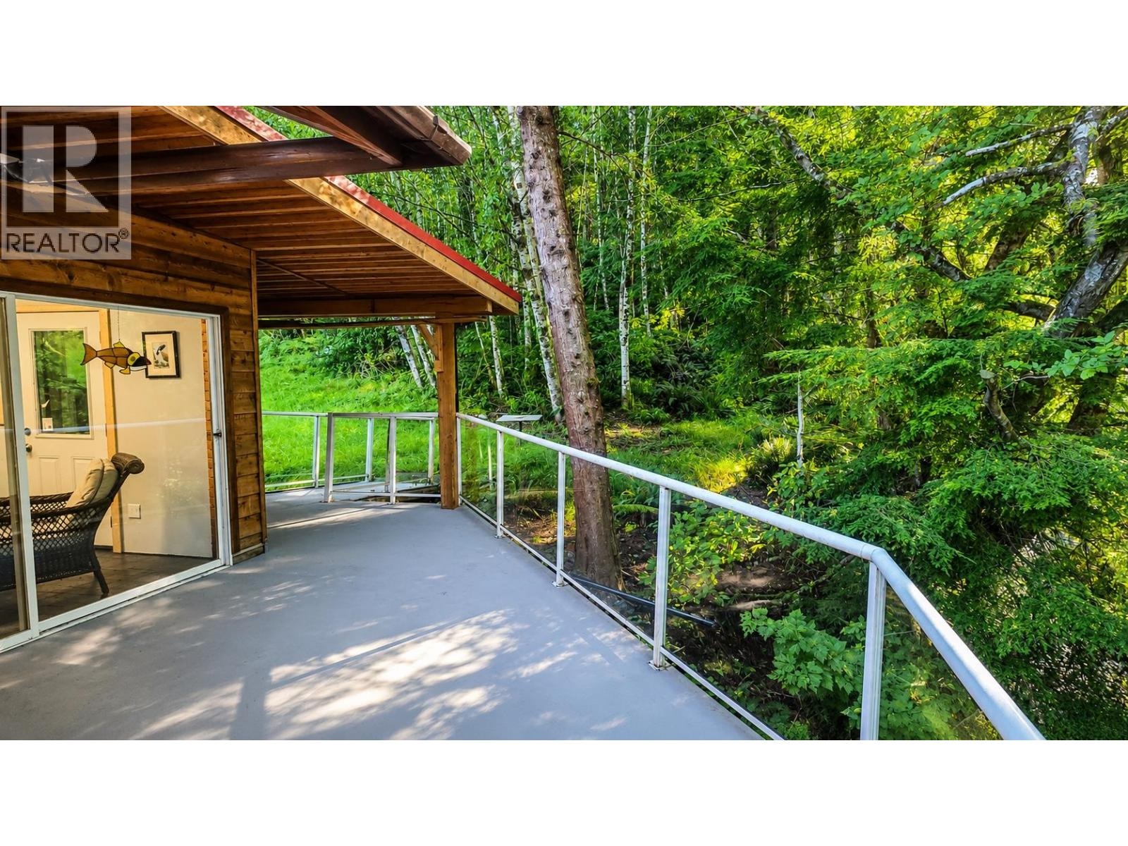 https://realestate.haidagwaiitrader.com/wp-content/uploads/593-Beach-Rd-6.jpg