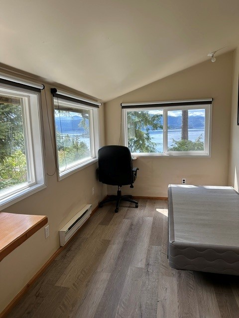 https://realestate.haidagwaiitrader.com/wp-content/uploads/Suite-Bedroom.jpg